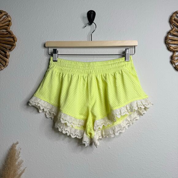 Free People shorts activewear sportswear stretchy yoga workout gym Medium - Picture 5 of 11